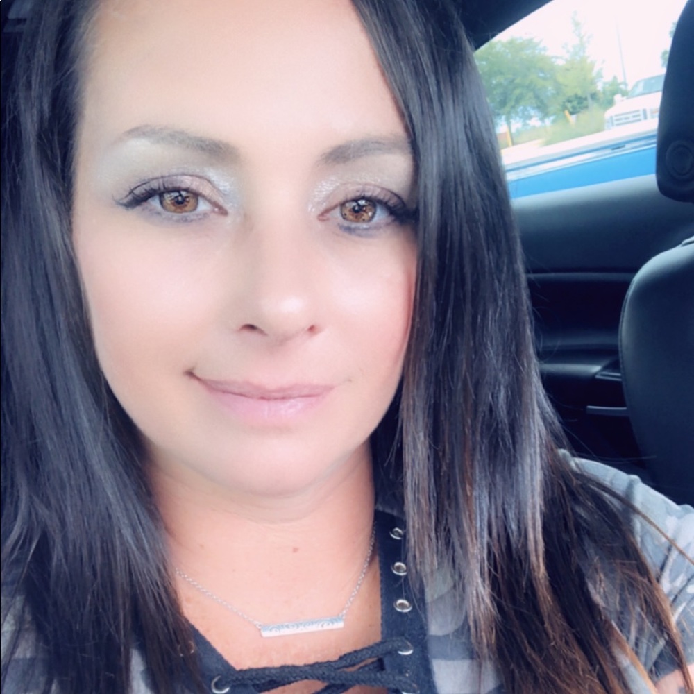 Meet your Posher, Tiffany